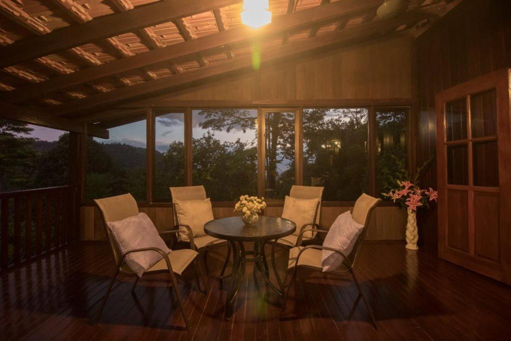 De Serenity - Exclusive Jungle Retreat *