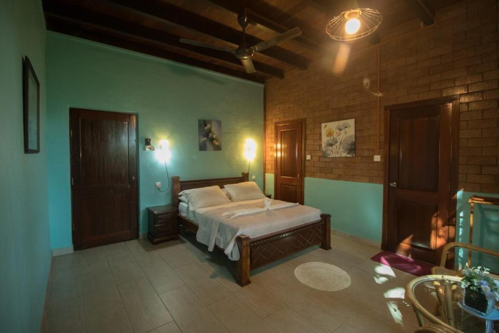 De Serenity - Exclusive Jungle Retreat Katil Seremban